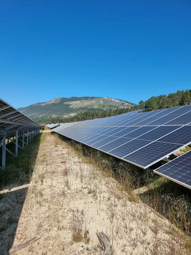 Installation panneaux photovoltaïques près de Théoule-sur-Mer